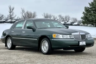1999 Lincoln Town Car 4.6L Engine (VIN W) Used OEM
