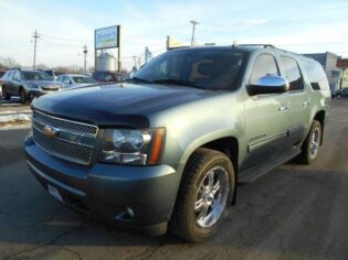 2010 Chevy Suburban 1500 AT Transmission 4x2 Used
