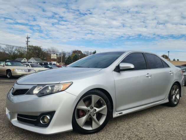 2013 Toyota Camry Transmission (Used)