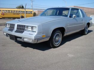 Used 1982 Oldsmobile Cutlass Engine 5.0L V8