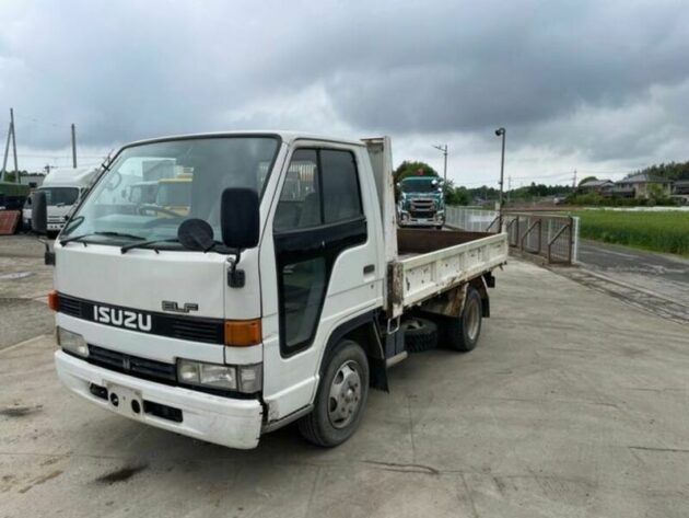 Used 1992 Isuzu Truck 2.3L 4-Cylinder Engine Assembly