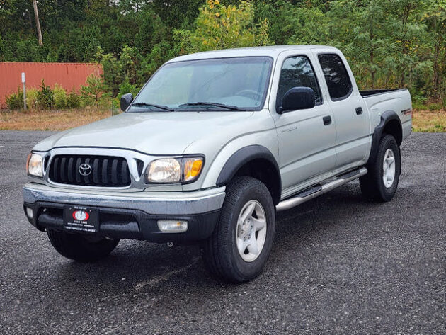 Used 2000 Toyota Tacoma 2.4L 2RZ-FE Engine Assembly
