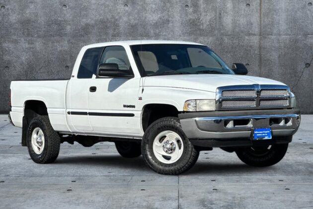 Used 2002 Dodge Truck-1500 Engine