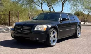 Used 2005 Dodge Magnum 2.7L Engine Assembly