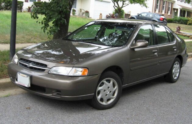 1999 Nissan Altima 2.4L KA24DE Engine VIN D