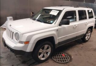 2015 Jeep Patriot 2.4L CVT Transmission (4WD) – 64K Miles